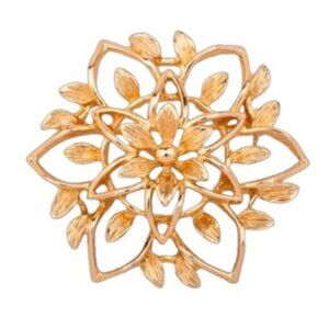 Vintage Gilded Sarah Coventry Gold Plated Flower Brooch